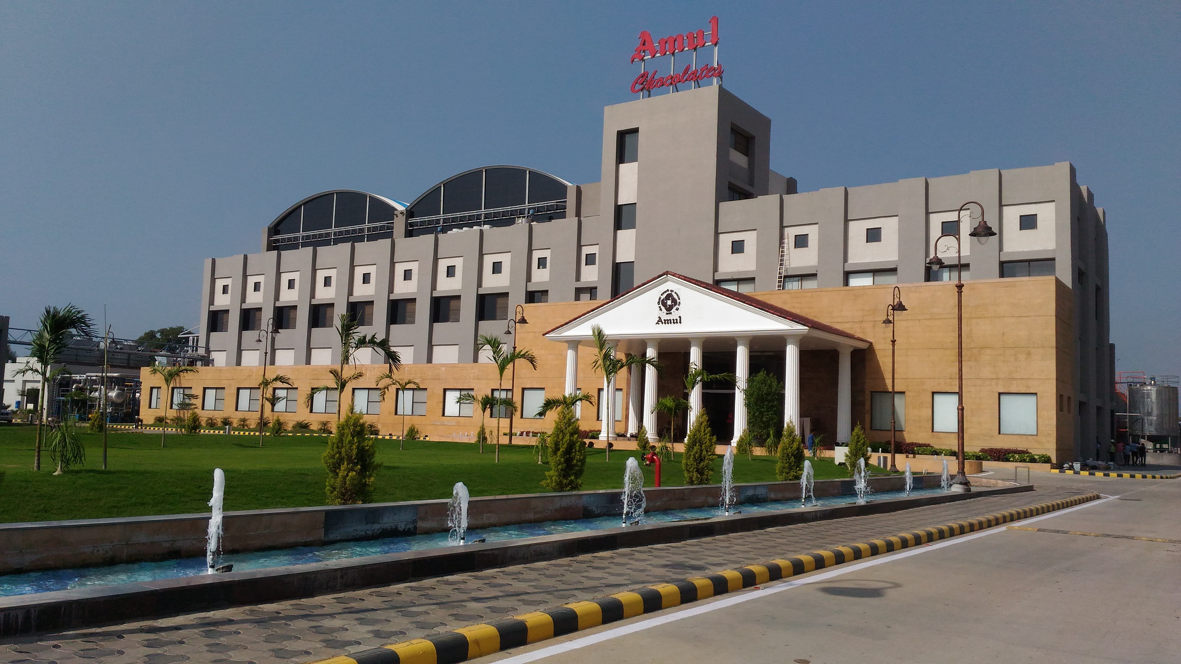 Amul Dairy Brand – Cooperative Milk Marketing System of India